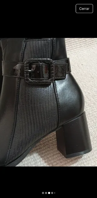 Botines negros de mujer con hebilla
