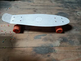 Patineta Blanca Ruedas Naranja