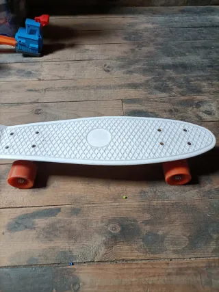 Patineta Blanca Ruedas Naranja