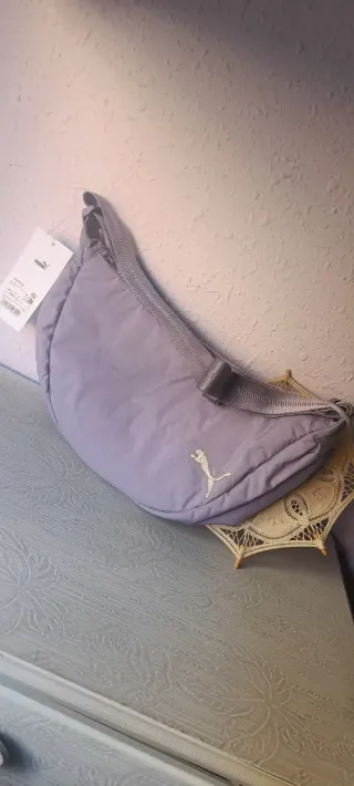 Riñonera Puma Morada y Plateada