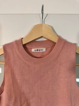 Vestido canalé rosa sin mangas