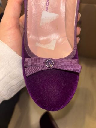 Zapatos terciopelo morados lazo tacón