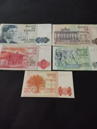 Billetes españoles antiguos 10000, 5000, 2000, 100