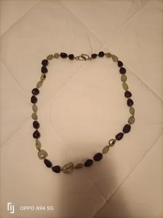 Collana pietre verdi e viola