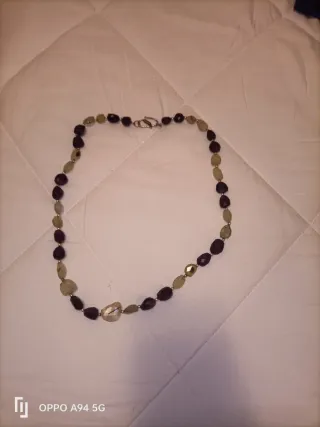 Collana pietre verdi e viola