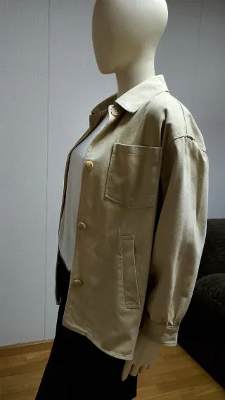 Chaqueta Pull&Bear Beige