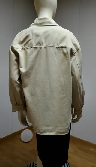 Chaqueta Pull&Bear Beige