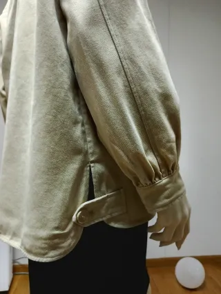 Chaqueta Pull&Bear Beige