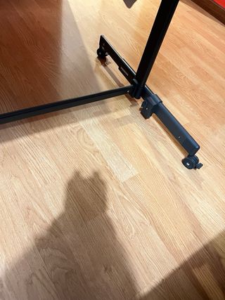 Minicuna gris con colchón y ruedas