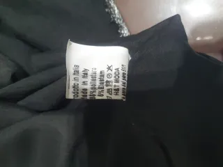 Blusa plateada y negra