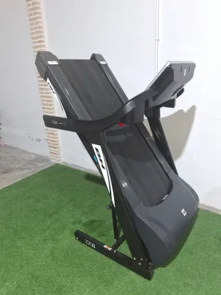 Cinta de Correr Profesional BH ZX11