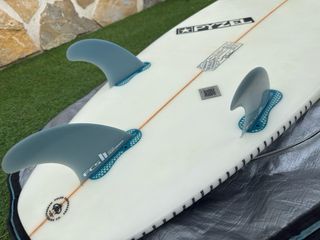 Tabla surf Pyzel + Killas + Invento FCS