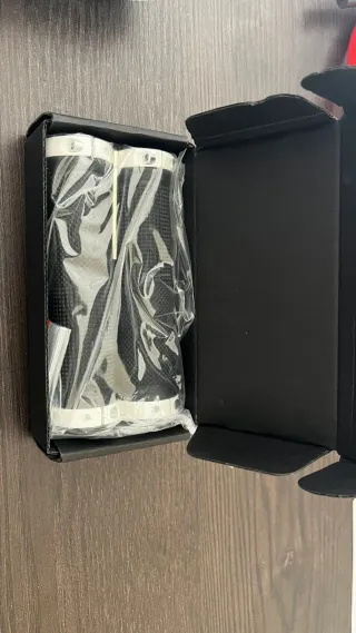 Manopole Bici Lycron Nere Bianche