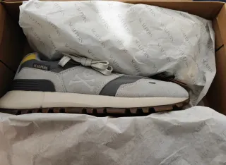 Zapatillas Scalpers grises y amarillas talla 43