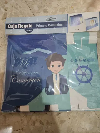 Detalle de cajita con brújula