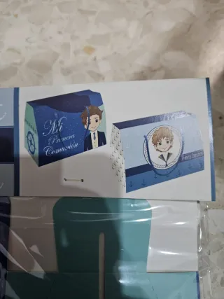 Detalle de cajita con brújula