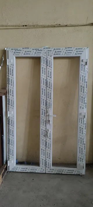 Puerta Balconera PVC con Cerradura