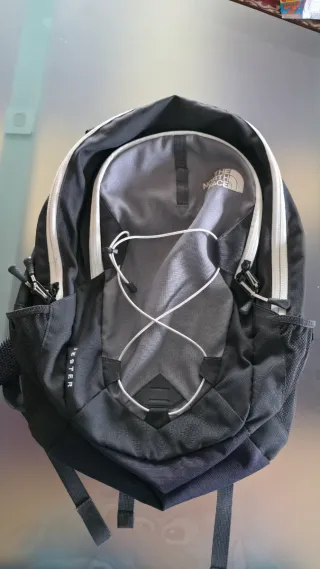 Mochila The North Face Jester 28L