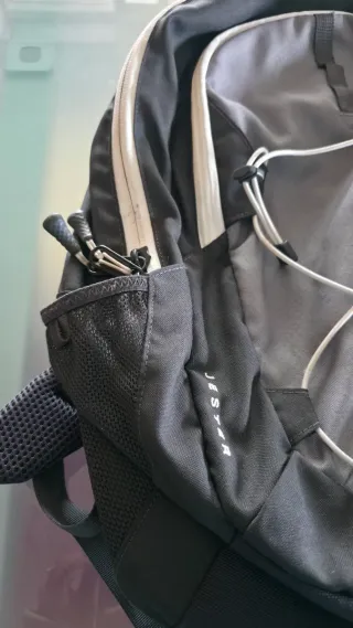 Mochila The North Face Jester 28L