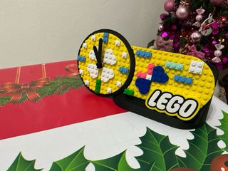 Orologio da tavolo LEGO con portapenne