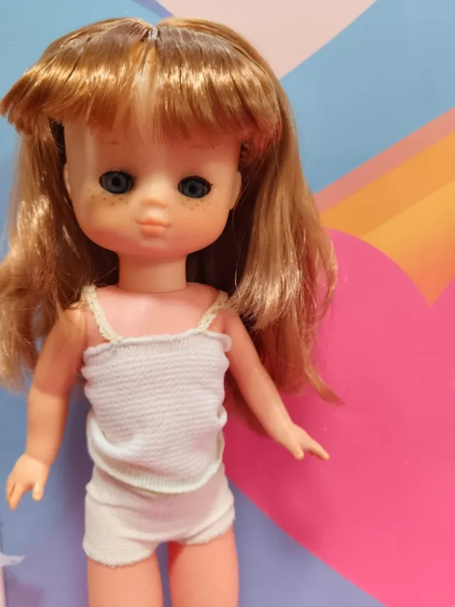 Muñeca antigua lesly hermanita de nancy