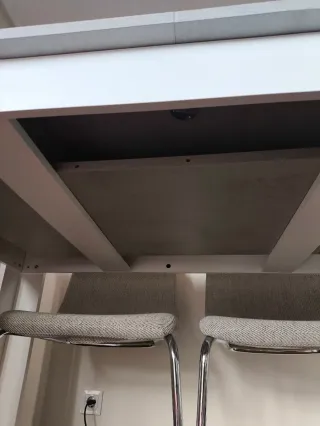 Mesa extensible comedor gris y blanca