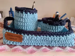 Bolso redondo floral azul