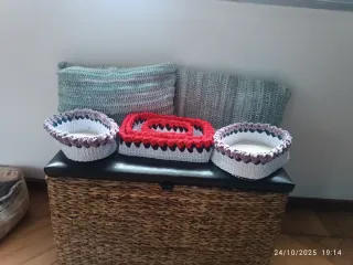 Bolso redondo floral azul