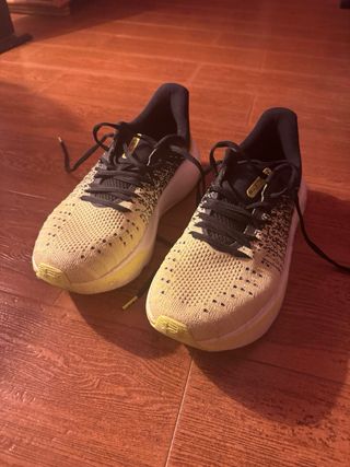 Zapatillas Under Armour Running Amarillas