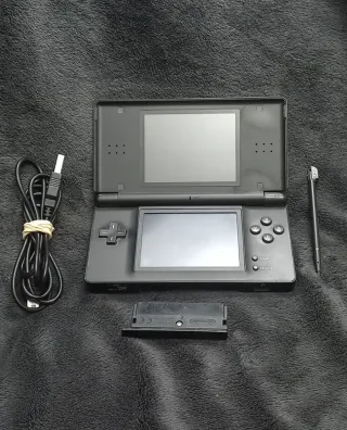 Nintendo DS Lite Negra + Lápiz y cargador