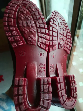 Botas de agua rojas. Recoger Navalmoral de la Mata