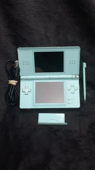 Nintendo DS Lite Azul + Lápiz y cargador