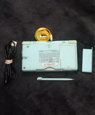 Nintendo DS Lite Azul + Lápiz y cargador