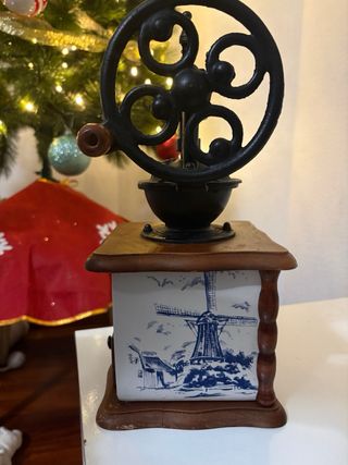 Molino de café vintage / antiguo