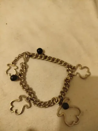 Pulsera antigua con ositos y perlas negras