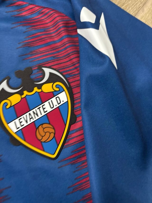 Camiseta Levante UD Betway LaLiga Macron