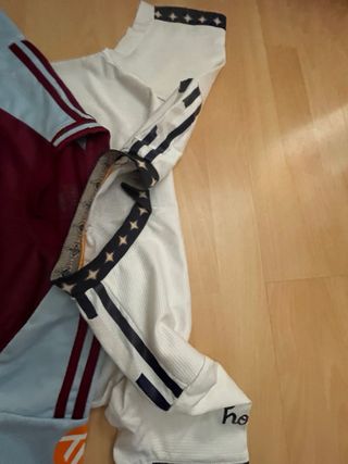 Camisetas de fútbol LA Galaxy y Aston Villa