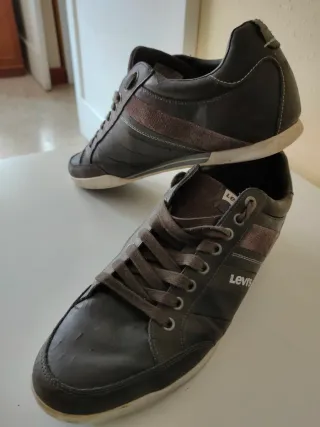 Zapatillas Talla 46-47 / 10€ cu. Liquidación
