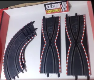 Scalextric Compact. Pack Cruce