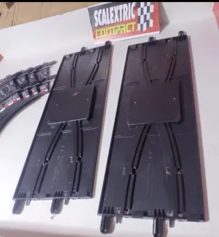 Scalextric Compact. Pack Cruce