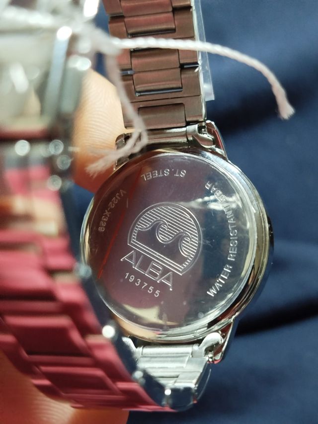 Seiko Alba Mujer 32mm – Azul 316L Cuarzo VJ22