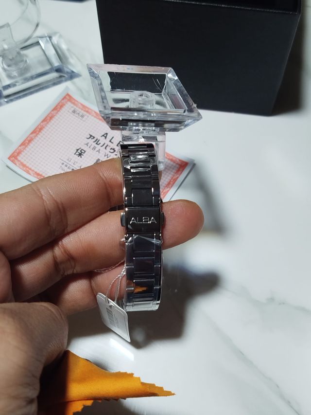 Seiko Alba Mujer 32mm – Azul 316L Cuarzo VJ22