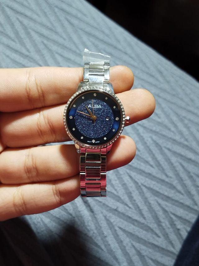Seiko Alba Mujer 32mm – Azul 316L Cuarzo VJ22
