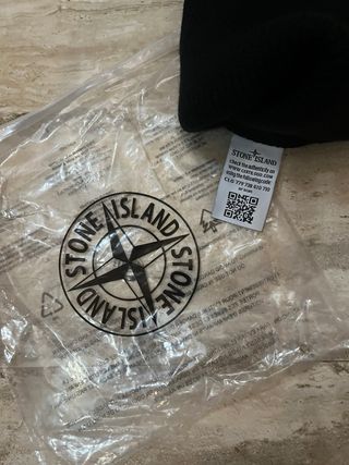 Gorro Stone Island Negro