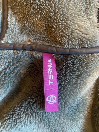 Chaqueta Ternua gris con forro polar