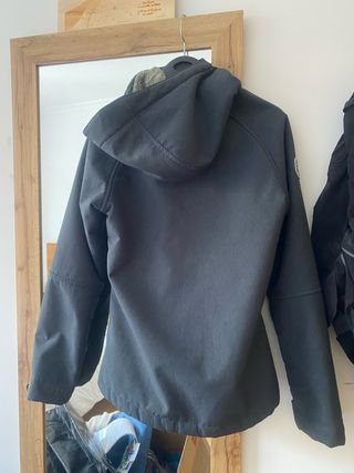 Chaqueta Ternua gris con forro polar