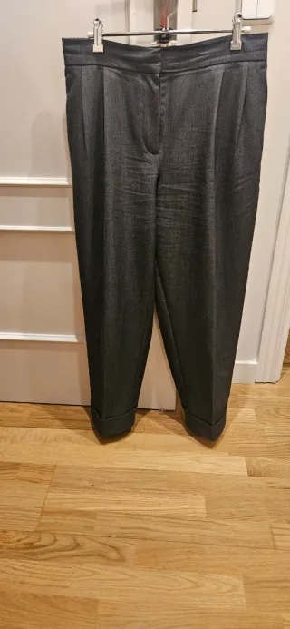 Pantalón Zara Gris con Pinzas