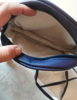 Bolso de hombro negro con estrella