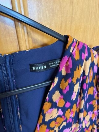 Vestido SHEIN estampado multicolor
