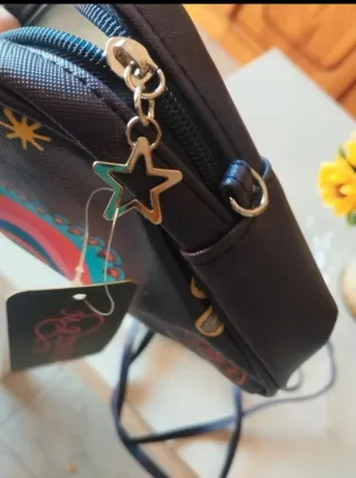 Bolso de hombro azul marino con estampado